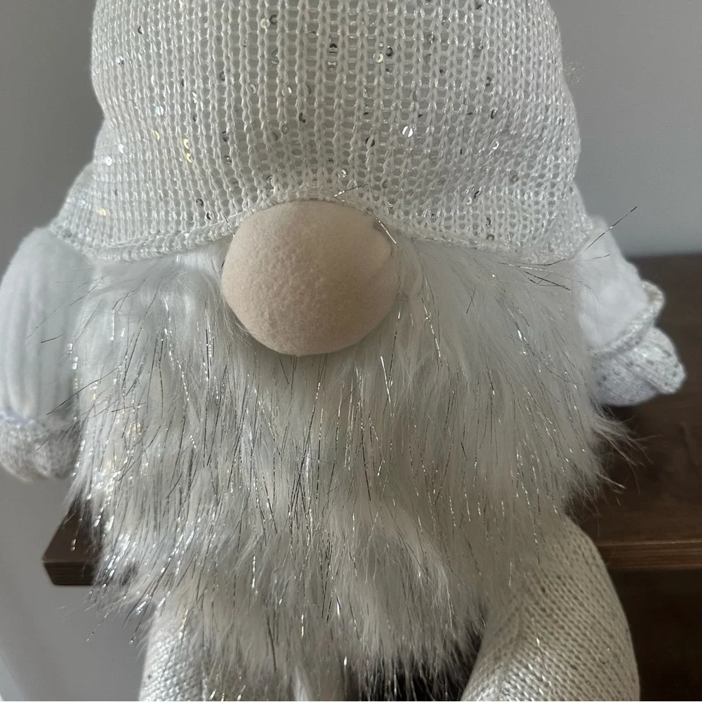 NWT Gorgeous White Gnome